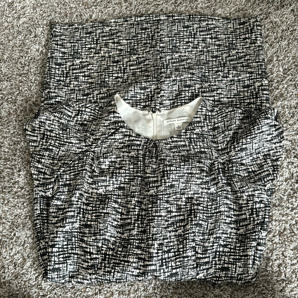 Banana Republic black and white dress size 4